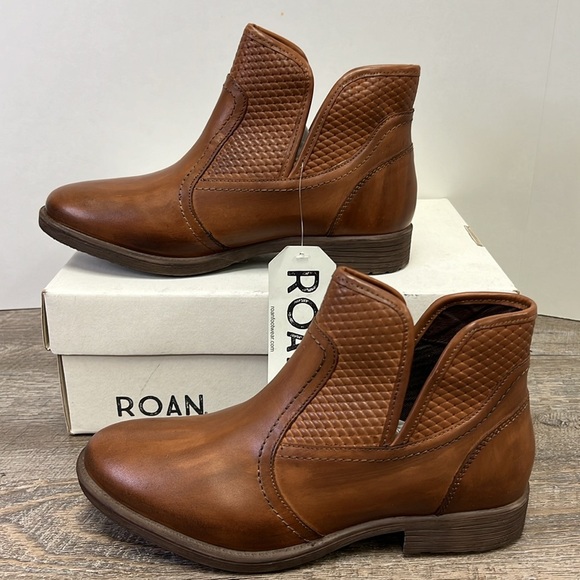 New in Box Roan GOSSIP Ankle Boots Size 9 - Picture 2 of 11